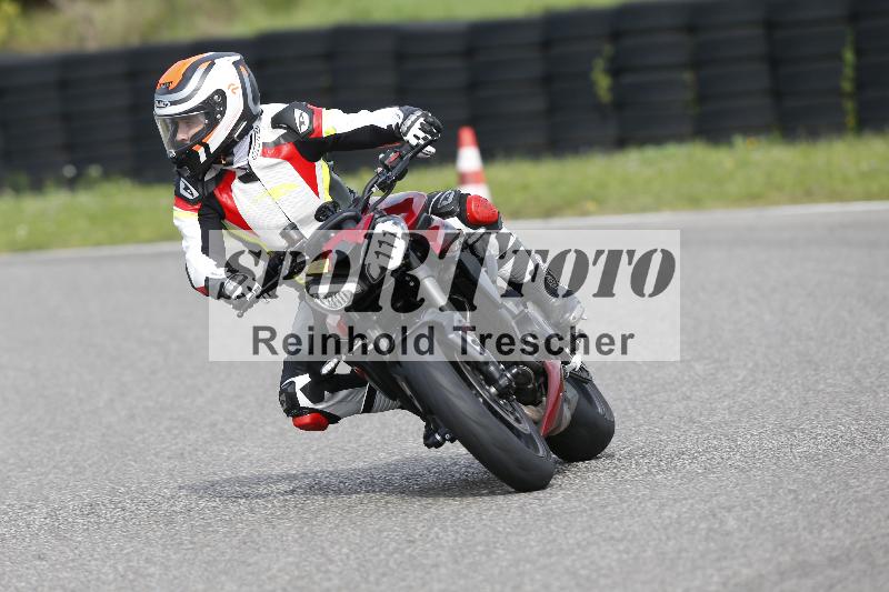 Archiv-2025/53 16.09.2025 Track Day Domi Aegerter ADR/Gruppe gelb/111